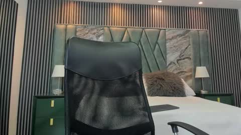 Snapshot of michaeel_blue chatting on September 24, 2025, 1:47 pm Michael online show from September 24, 2025, 1:47 pm