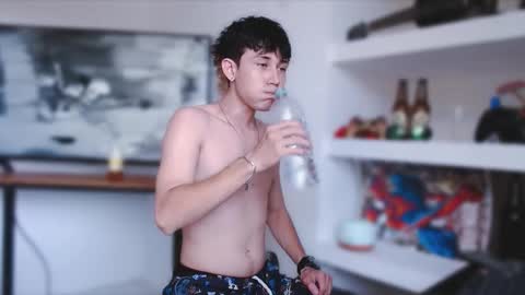 Snapshot of michaeel_blue chatting on November 10, 2025, 7:24 pm Michael online show from November 10, 2025, 7:24 pm