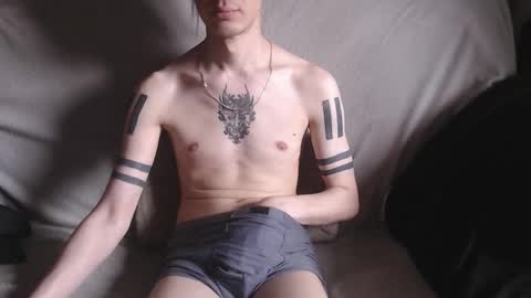 Snapshot of michael_danymans chatting on May 19, 2026, 8:42 am Michael online show from May 19, 2026, 8:42 am