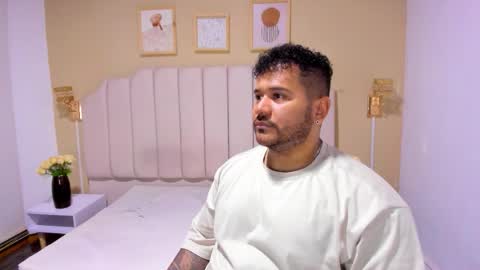 Snapshot of michael_hill1 chatting on December 1, 2025, 7:52 pm MICHAEL online show from December 1, 2025, 7:52 pm