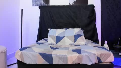 Snapshot of michael_ironlust_ chatting on September 15, 2025, 11:16 pm Michael online show from September 15, 2025, 11:16 pm