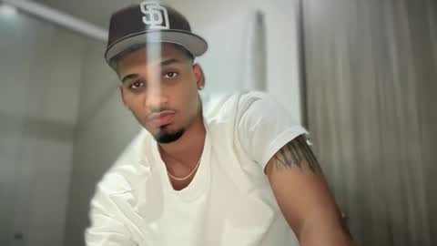 Snapshot of michael_jordanx chatting on February 28, 2025, 3:37 pm Angel online show from February 28, 2025, 3:37 pm