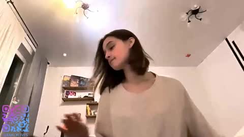 Emily online show from November 8, 2025, 2:28 pm