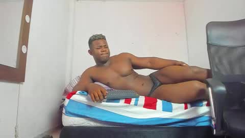 Snapshot of michael_smitht chatting on December 13, 2025, 9:09 pm Michael online show from December 13, 2025, 9:09 pm