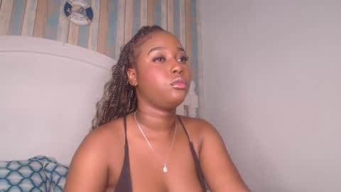 Snapshot of michaelacox chatting on June 19, 2026, 7:06 pm Michel online show from June 19, 2026, 7:06 pm