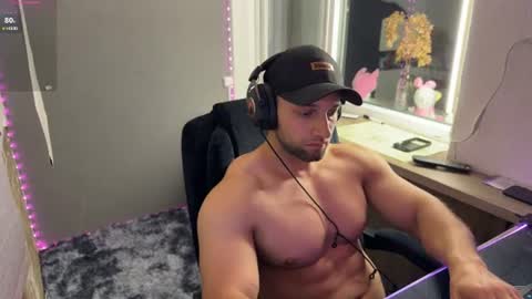 michaelbradley_for_u online show from July 28, 2026, 8:52 pm