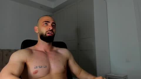 Snapshot of michaelevansx chatting on May 11, 2026, 9:45 pm MichaelEvansx online show from May 11, 2026, 9:45 pm