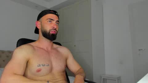 Snapshot of michaelevansx chatting on May 17, 2026, 8:49 pm MichaelEvansx online show from May 17, 2026, 8:49 pm