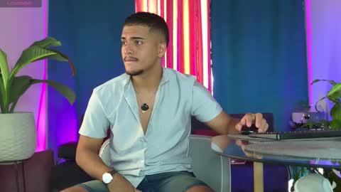 Snapshot of michel_g22 chatting on September 17, 2025, 3:46 pm michel g22 online show from September 17, 2025, 3:46 pm