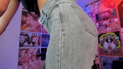 Snapshot of michel_lopez18 chatting on January 25, 2025, 11:02 am michel_lopez18 online show from January 25, 2025, 11:02 am