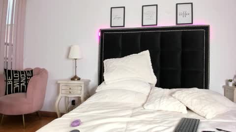 michel_owens online show from March 14, 2026, 11:59 am