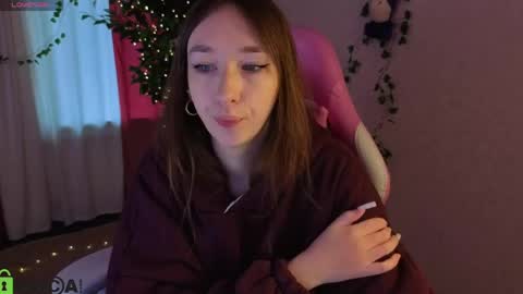 Snapshot of michelle__allen chatting on May 18, 2026, 1:02 am Michelle online show from May 18, 2026, 1:02 am