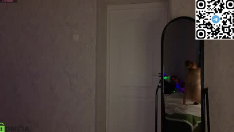 michelle_blond online show from May 13, 2026, 1:47 am