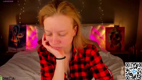 michelle_blond online show from May 19, 2026, 1:56 am