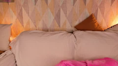 michelle_blond online show from May 27, 2026, 1:57 am