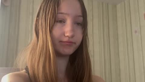 Snapshot of michelle_neely chatting on October 8, 2025, 8:01 am michelle_neely online show from October 8, 2025, 8:01 am