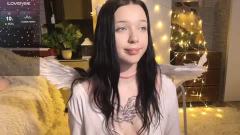 Snapshot of michelle_roze chatting on March 4, 2025, 10:49 pm Michelle online show from March 4, 2025, 10:49 pm