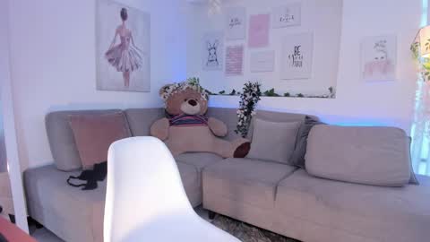 Michelle online show from January 20, 2025, 6:53 pm