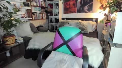 michelle apihel online show from January 31, 2025, 12:28 am