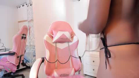 Snapshot of michelleblair1 chatting on June 10, 2026, 1:21 pm michelleblair1 online show from June 10, 2026, 1:21 pm