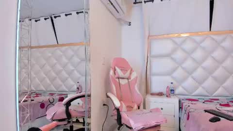 Snapshot of michelleblair1 chatting on July 22, 2026, 1:58 pm michelleblair1 online show from July 22, 2026, 1:58 pm