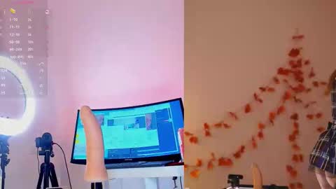 Michelle online show from October 22, 2025, 12:27 pm