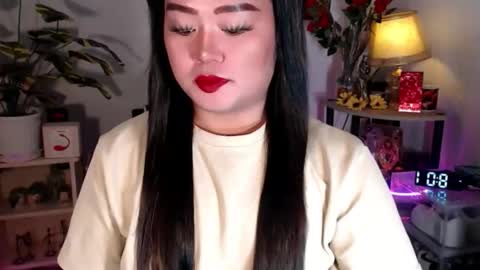 Michelle online show from October 26, 2025, 12:00 pm