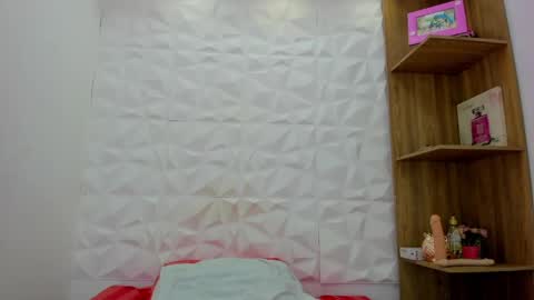 Snapshot of michelledanielss chatting on April 25, 2026, 2:25 pm Michelle daniels online show from April 25, 2026, 2:25 pm