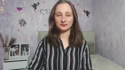 Snapshot of michellee11 chatting on March 11, 2025, 12:28 pm Michel online show from March 11, 2025, 12:28 pm