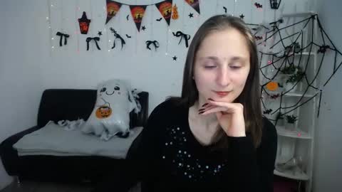 Snapshot of michellee11 chatting on October 23, 2025, 11:09 am Michel online show from October 23, 2025, 11:09 am