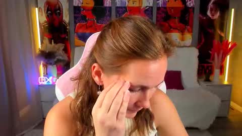 MichelleOrtis online show from December 2, 2025, 12:43 pm