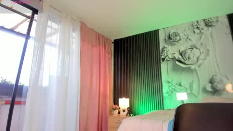 michellepreston_ online show from April 14, 2026, 12:00 pm
