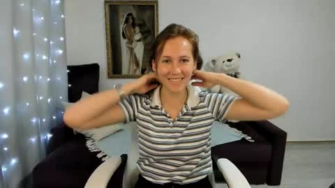 Snapshot of michellewoitsik chatting on May 7, 2026, 5:02 am Michelle online show from May 7, 2026, 5:02 am