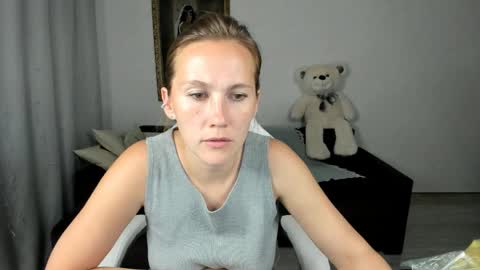 Snapshot of michellewoitsik chatting on May 25, 2026, 4:24 pm Michelle online show from May 25, 2026, 4:24 pm