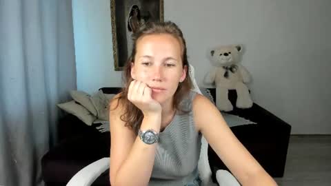 Snapshot of michellewoitsik chatting on June 9, 2026, 3:29 am Michelle online show from June 9, 2026, 3:29 am