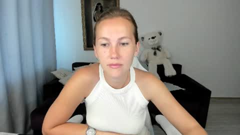 Snapshot of michellewoitsik chatting on July 24, 2026, 3:59 am Michelle online show from July 24, 2026, 3:59 am