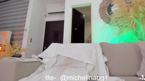 Snapshot of michellnaug chatting on February 8, 2025, 6:01 am MICHELNAUG online show from February 8, 2025, 6:01 am