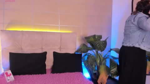 Snapshot of michonne_09 chatting on November 10, 2025, 9:14 pm michonne_09 online show from November 10, 2025, 9:14 pm