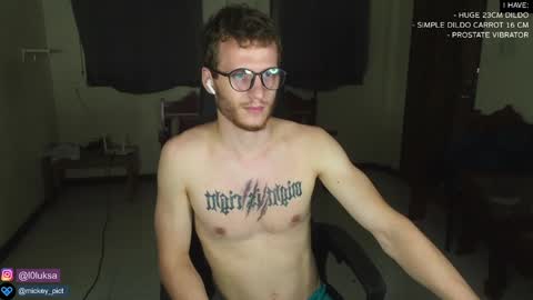 Snapshot of mickey_pict chatting on January 26, 2025, 2:19 pm Mickey online show from January 26, 2025, 2:19 pm