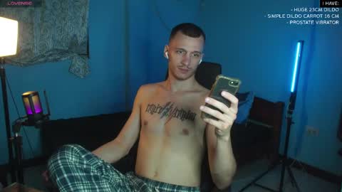 Snapshot of mickey_pict chatting on February 10, 2025, 10:53 am Mickey online show from February 10, 2025, 10:53 am