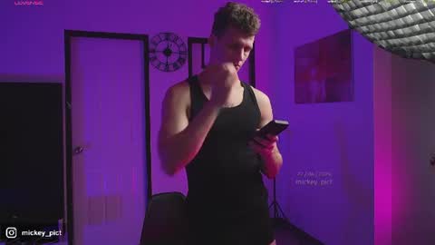 Snapshot of mickey_pict chatting on June 22, 2026, 3:25 am Mickey online show from June 22, 2026, 3:25 am