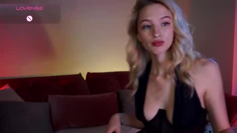 mickeydior online show from October 7, 2025, 12:02 pm