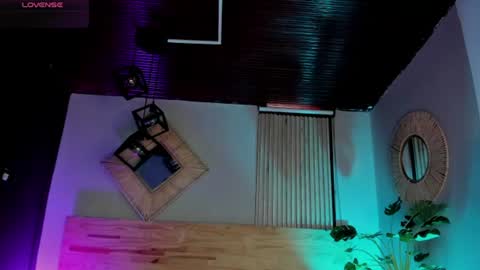 Micki online show from July 28, 2026, 12:48 pm