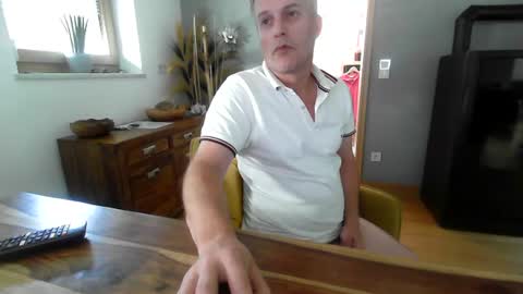 microsbody online show from June 26, 2026, 2:43 pm