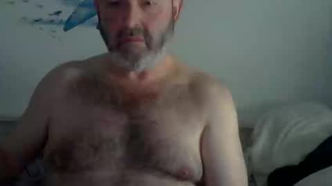 Snapshot of midhir chatting on February 6, 2025, 6:02 pm kike online show from February 6, 2025, 6:02 pm