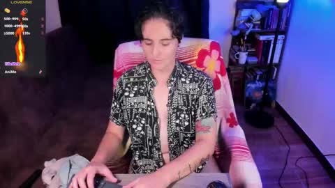 Snapshot of midnight07_ chatting on December 10, 2024, 2:05 am Blue online show from December 10, 2024, 2:05 am