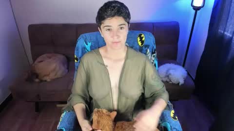 Snapshot of midnight07_ chatting on October 15, 2025, 3:23 pm Blue online show from October 15, 2025, 3:23 pm