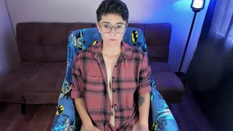 Blue online show from March 12, 2026, 3:29 pm