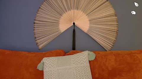 Snapshot of midnight__muse chatting on December 19, 2024, 8:34 am Rain online show from December 19, 2024, 8:34 am