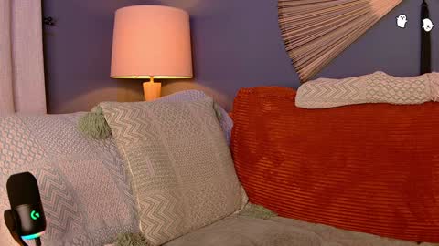 Snapshot of midnight__muse chatting on January 8, 2025, 8:06 am Rain online show from January 8, 2025, 8:06 am